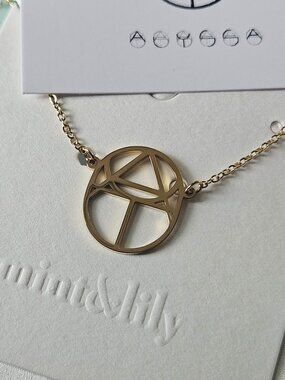 Alyssa Monogram Name Necklace